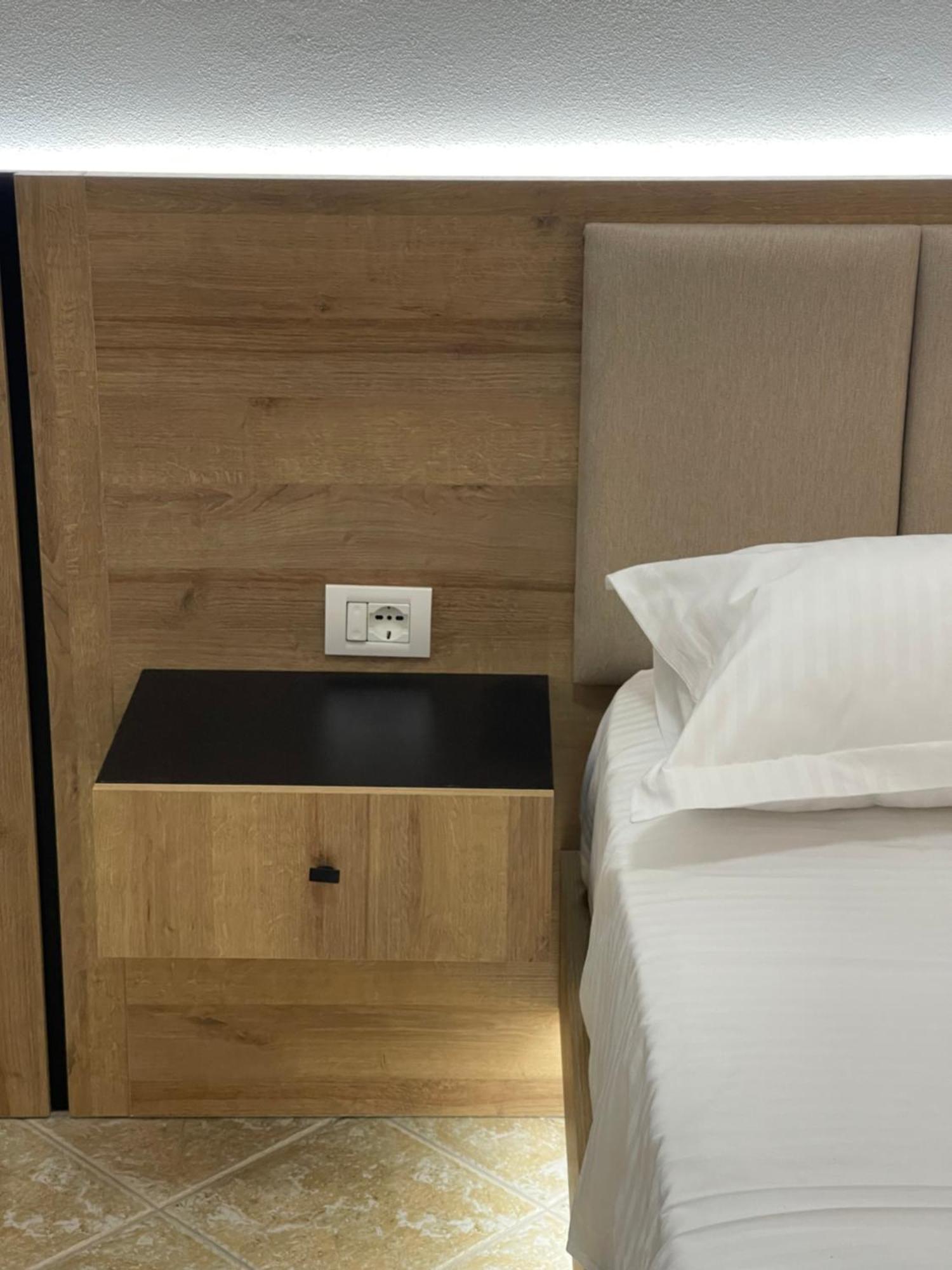 Široka Hotel Riti מראה חיצוני תמונה